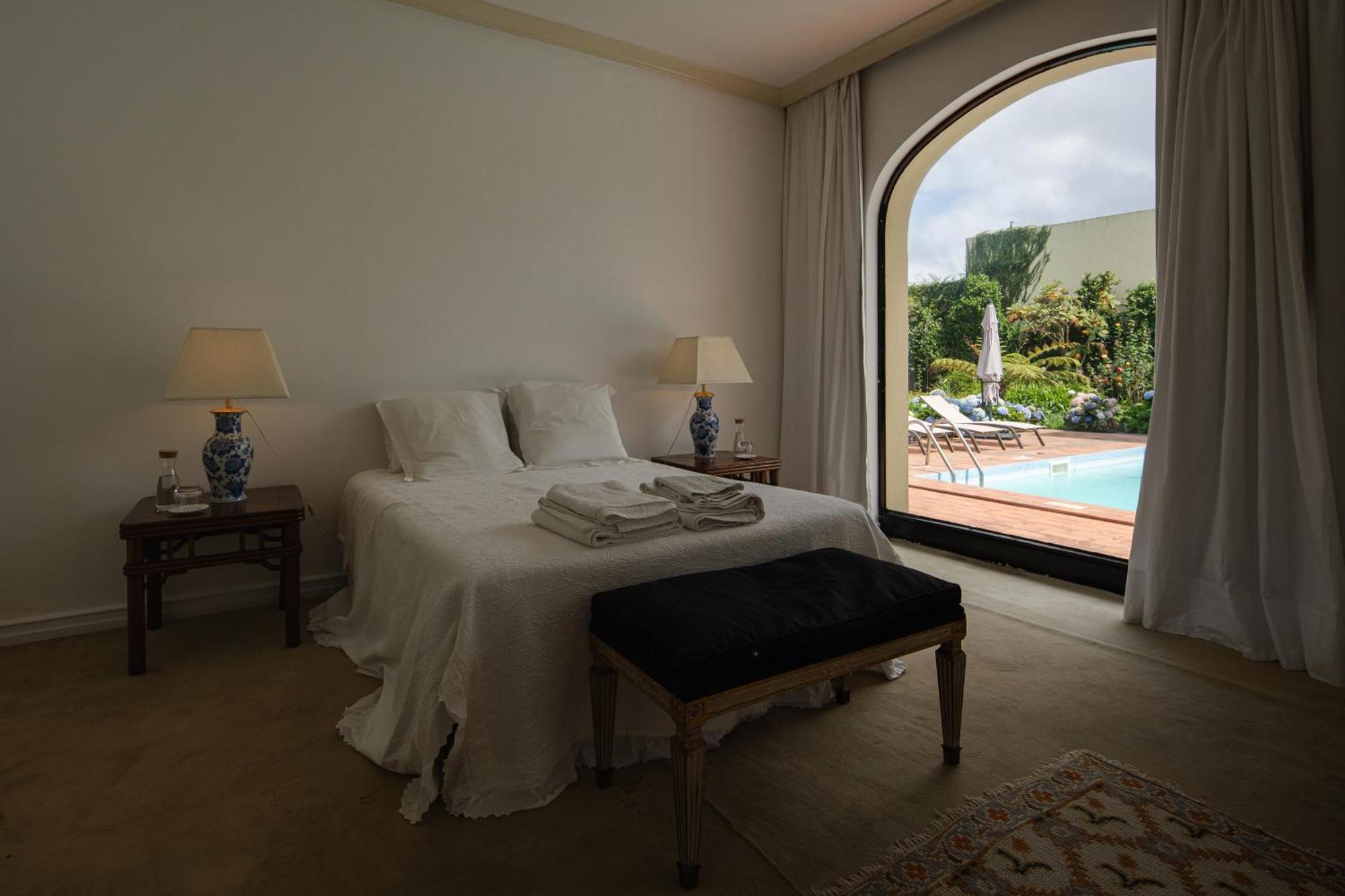 Casa Dos Arcos - Studios & Pool Понта-Делгада Экстерьер фото